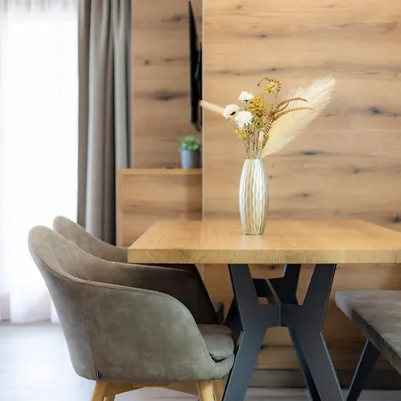 Апартаменты Arcade & Зас-Фе