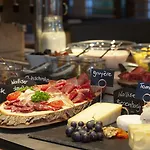 Arcade & Apartment Saas-Fee