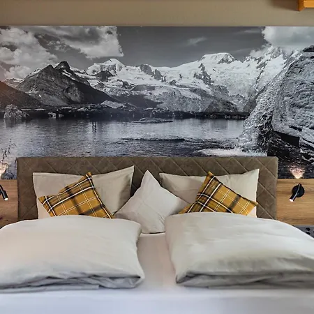 Arcade & Saas-Fee